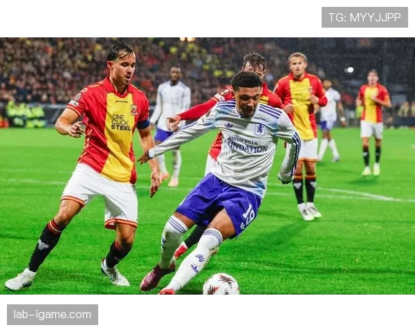 维拉球迷抗议捍卫传统，球队状态回暖引热议